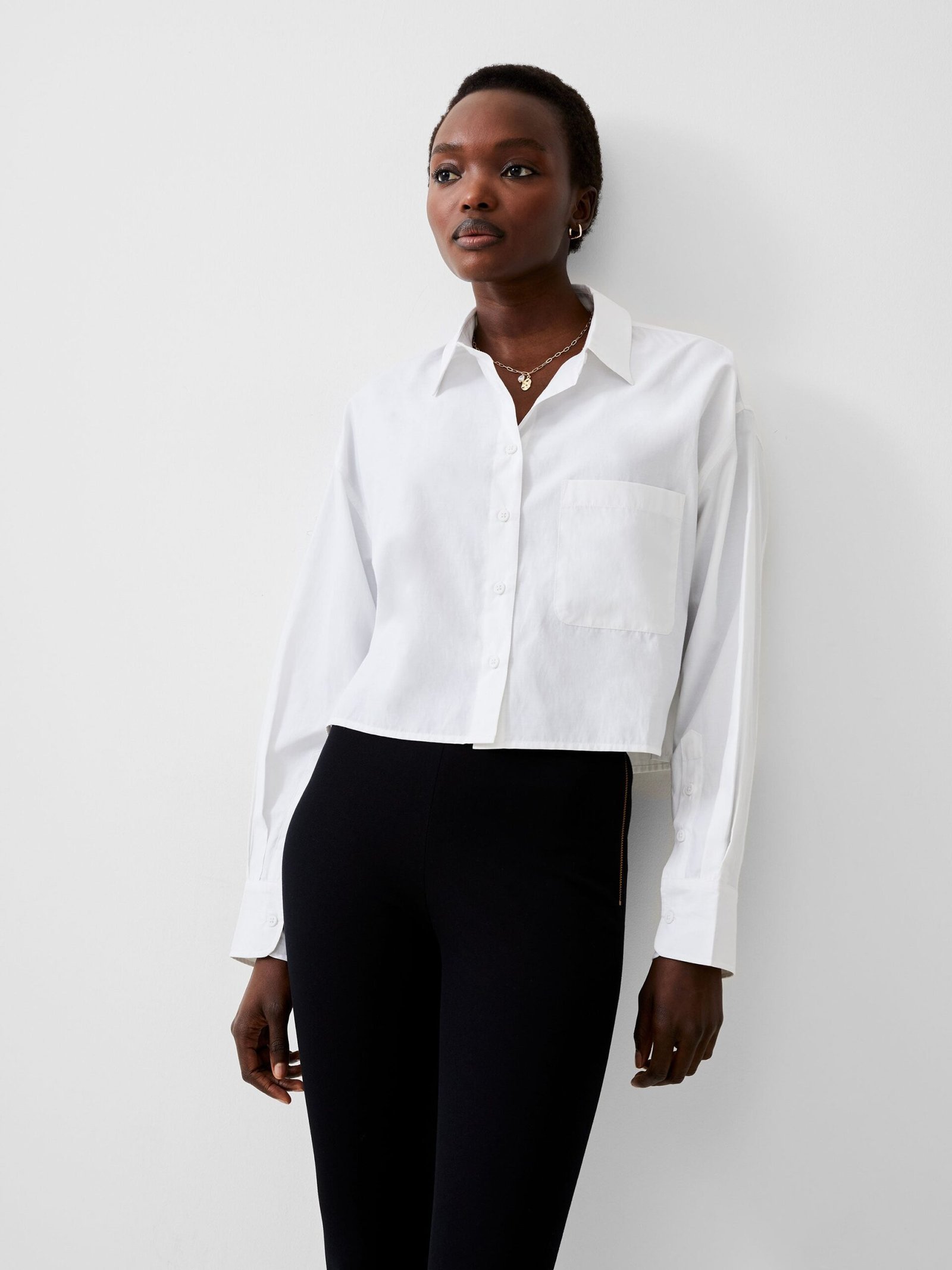 72NZG01_1635-scaled-1.jpg Cropped Poplin Shirt - Image 1